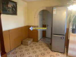de-vanzare-apartament-2-camerele-decomandat-cetate-mercur-nefinisat-etaj-1-6