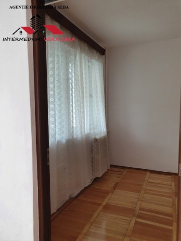 oferta-apartament-2-camere-de-vanzare-40-mp-alba-iulia-centru-4