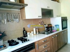 apartament-2-camere-decomandat-de-vanzare-in-cetate-mobilat-si-utilat-complet-loc-parcare-3
