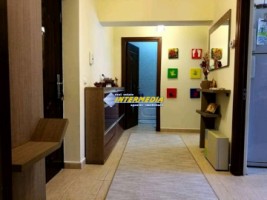 apartament-2-camere-decomandat-de-vanzare-in-cetate-mobilat-si-utilat-complet-loc-parcare-1