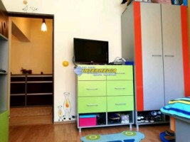 apartament-2-camere-decomandat-de-vanzare-in-cetate-mobilat-si-utilat-complet-loc-parcare-9