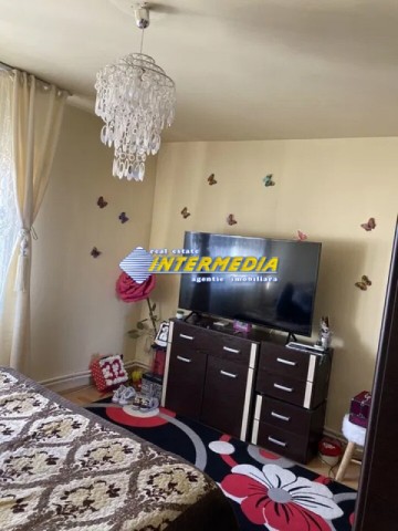 apartament-3-camere-decomandat-80-mp-de-vanzare-sub-stadion-1
