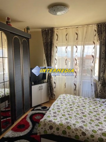 apartament-3-camere-decomandat-80-mp-de-vanzare-sub-stadion-4