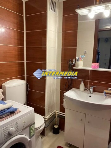 apartament-3-camere-decomandat-80-mp-de-vanzare-sub-stadion-5