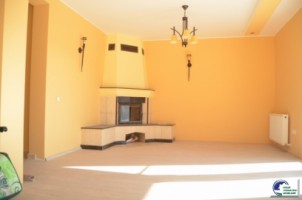 comarnic-proprietate-cu-destinatie-rezidentiala-sau-turistica-1