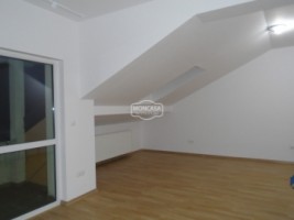 apartament-3-camere-zona-liceului-atlaurian-2