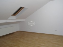 apartament-3-camere-zona-liceului-atlaurian-5
