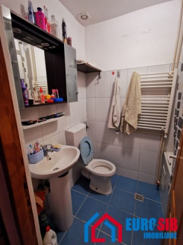 apartament-2-camere-mobilat-tip-mansarda-de-vanzare-in-sibiu-zona-broscarie-6