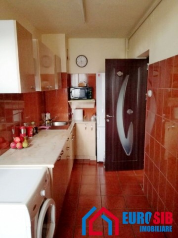 apartament-cu-2-camere-decomandat-de-inchiriat-zona-strand-7
