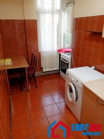 apartament-cu-2-camere-decomandat-de-inchiriat-zona-strand-6