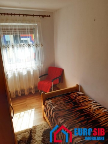 apartament-cu-3-camere-de-inchiriat-zona-mihai-viteazul-8