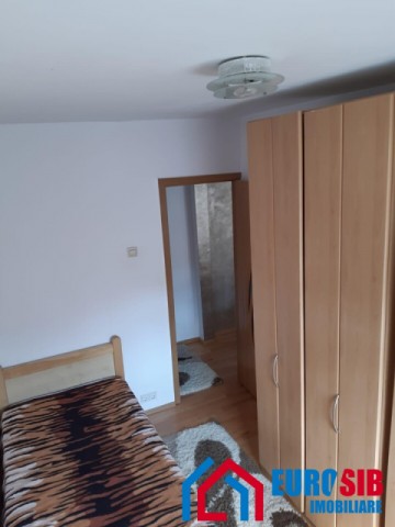 apartament-cu-3-camere-de-inchiriat-zona-mihai-viteazul-9