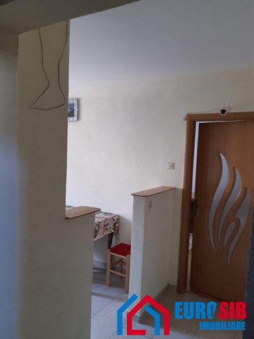 apartament-cu-3-camere-de-inchiriat-zona-mihai-viteazul-13