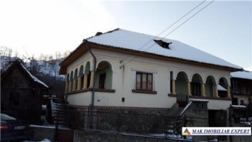 casa-3-camere-teren-850-mp-corbi-11