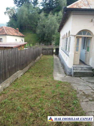 casa-4-camere-teren-500-mp-rucar-5