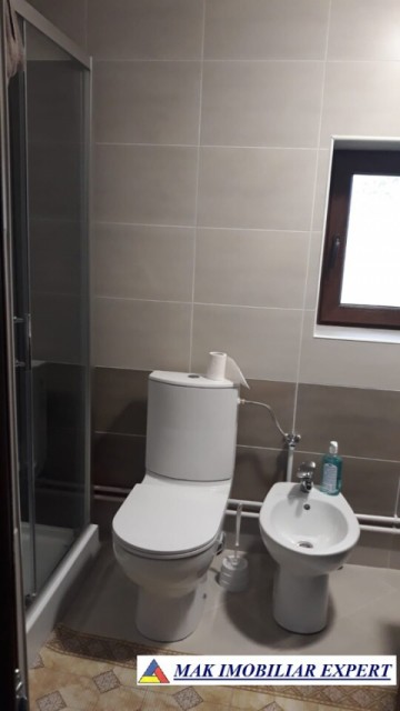 casa-5-camere-teren-1400-mp-leresti-20