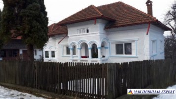 casa-3-camere-teren-1000-mp-stalpeni