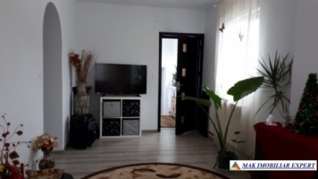 casa-3-camere-teren-1000-mp-stalpeni-3