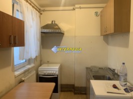apartament-2-camere-decomandat-in-cetate-etaj-1-de-vanzare-8