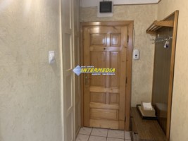 3-camere-decomandat-de-vanzare-in-cetate-etaj-intermediar-5