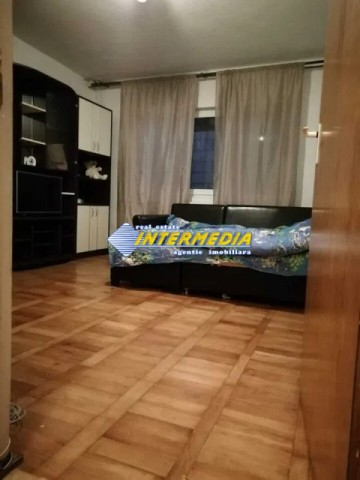 garsoniera-de-vanzare-finisata-complet-in-cetate-zona-piata-2