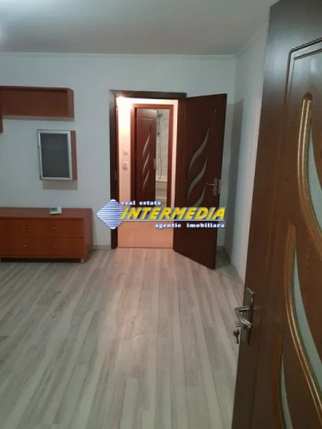 apartament-2-camere-renovat-de-vanzare-cetate-3