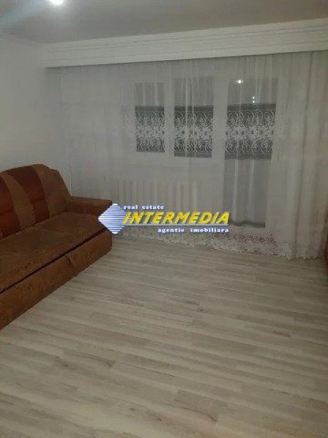 apartament-2-camere-renovat-de-vanzare-cetate-8