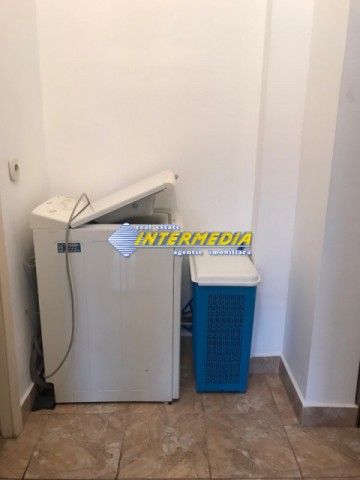 de-inchiriat-apartament-3-camere-decomandat-mobilat-in-alba-iulia-zona-centru-10