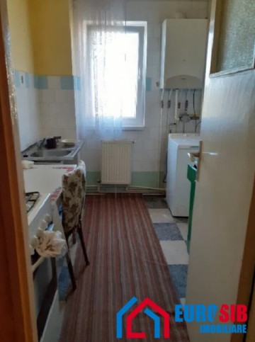 apartament-3-camere-semidecomandat-zona-mihai-viteazu-3