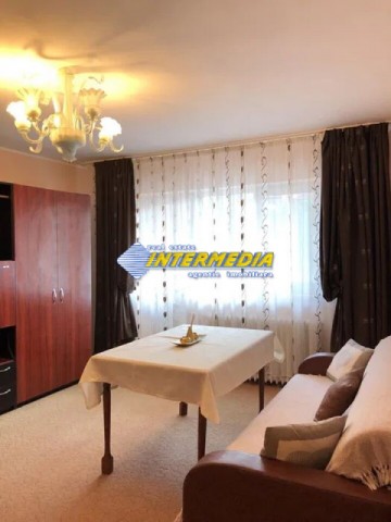 apartament-3-camere-de-vanzare-cetate-zona-closca-1