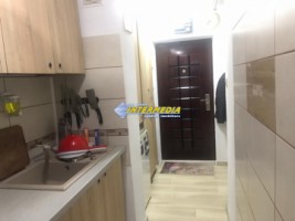 garsoniera-de-vanzare-in-cetate-alba-iulia-etaj-intermediar-si-finisata-8