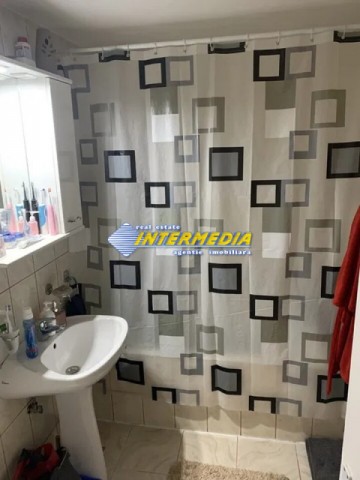 apartament-2-camere-decomandat-finisat-de-vanzare-cetate-3