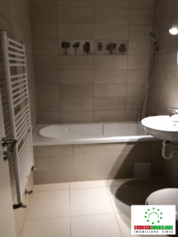 apartament-cu-2-camere-decomandate-de-inchiriat-zona-mihai-viteazul-7