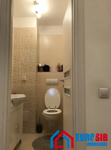 apartament-modern-de-inchiriat-comision-0-4