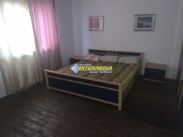 casa-de-vanzare-cu-660-mp-teren-toate-utilitatile-in-alba-iulia-8