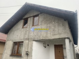 casa-de-vanzare-cu-660-mp-teren-toate-utilitatile-in-alba-iulia-10