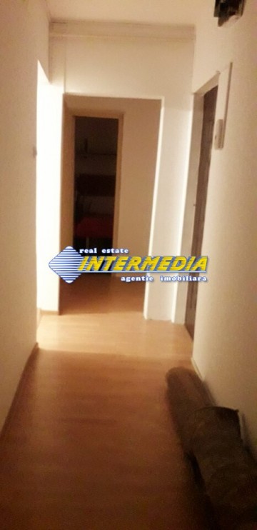 apartament-cu-2-camere-decomandat-in-cetate-7
