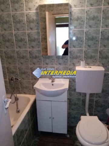 apartartament-2-camere-de-vanzare-etaj-2-cetate-zona-bulevard-1