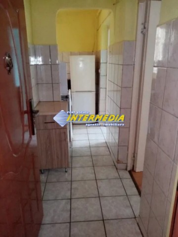 apartartament-2-camere-de-vanzare-etaj-2-cetate-zona-bulevard-4