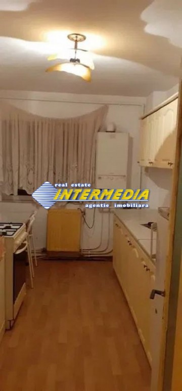 vand-garsoniera-decomandata-44-m2