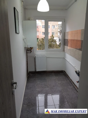 apartament-3-camere-cf-2-et-24-campulung-6