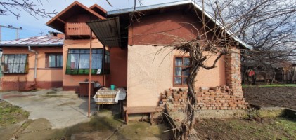bucov-chitorani-casa-3-camere-teren-800-mp-la-40000-euro