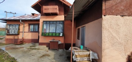 bucov-chitorani-casa-3-camere-teren-800-mp-la-40000-euro-1