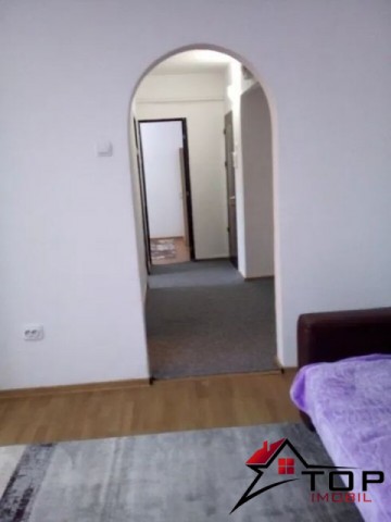 vanzare-apartament-3-camere-podu-ros-0