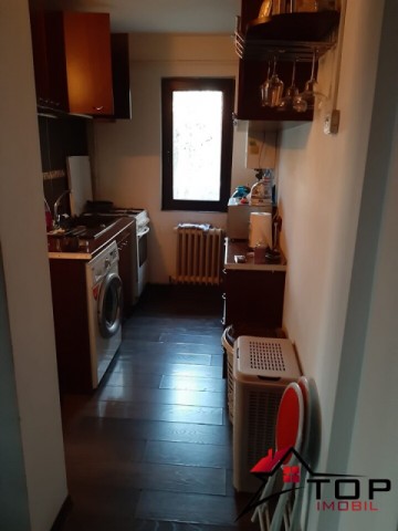 vand-apartament-2-camere-podu-ros-3