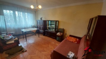 vand-apartament-3-camere-podu-ros-2