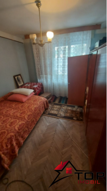 apartament-cu-3-camere-podu-ros-1