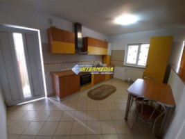 casa-de-vanzare-in-santimbru-finisata-complet-cu-garaj-33-mp-11