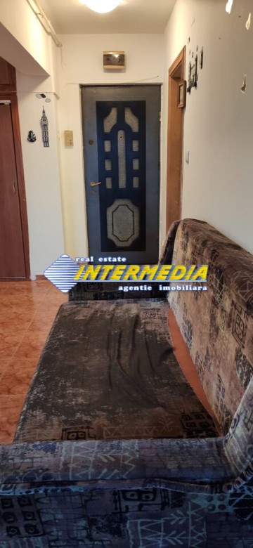 garsoniera-de-vanzare-cetate-etaj-2-cu-centrala-si-termopane-3