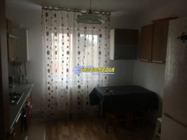 apartament-2-camere-decomandat-de-vanzare-cetate-etaj-2-2
